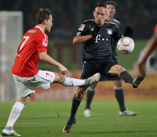 经为球队贡 经为球队贡